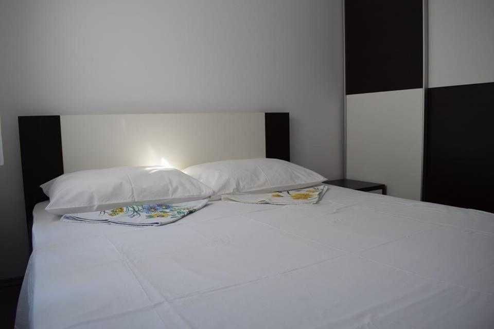 Apartmani Celjak Pag Town Luaran gambar
