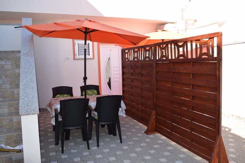 Apartmani Celjak Pag Town Luaran gambar